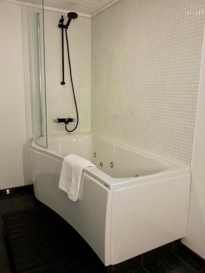 Modern Apartment Near The Centre Of ทอร์สเฮาน์ ภายนอก รูปภาพ